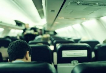 Екі жолаушы