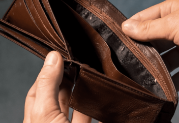 Почти миллион казахстанцев живут за чертой бедности