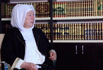 Әмина қажы Әжібаева: "Жетім көрсең жебей жүр!" (видео)