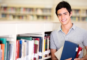 Теперь Оксфорд полностью отменяет вступительные экзамены на предметы, включая классику и языки