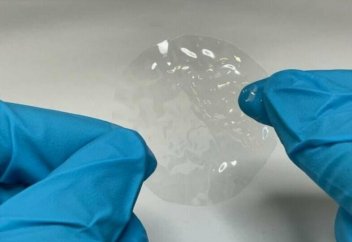 Бірнеше күнде ыдырап жоғалатын пластик жасалды