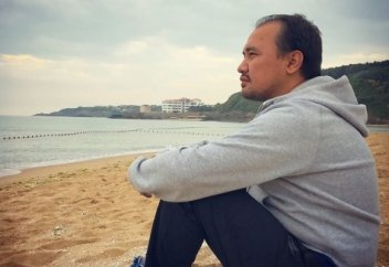 Шәрлз Букоуский "Ешкімді өзгерте алмайсың"