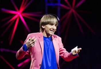 Нил Харбиссон: Я слышу цвет