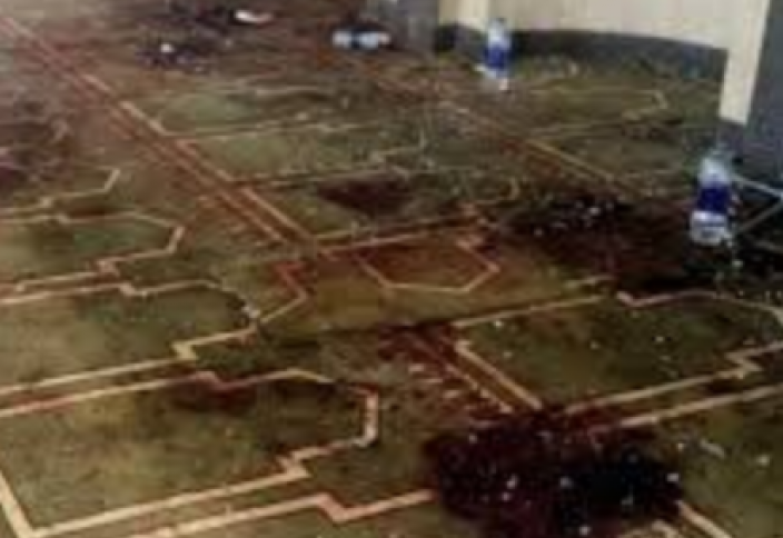 Верующие замерли от ужаса, придя в свою мечеть на пятое утро Рамадана