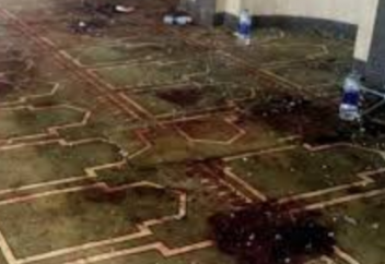 Верующие замерли от ужаса, придя в свою мечеть на пятое утро Рамадана