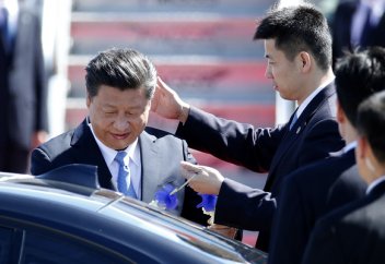 Китайские драконы. Кто защищает коммунистических лидеров Китая от коварных убийц и политических конкурентов?