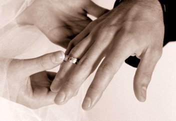 Намаз оқымайтын жігітке тұрмысқа шықсам бола ма?