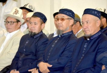 Имамдар бірыңғай киім үлгісіне көшеді