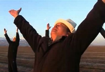 Естімеген елде көп: Қырғызстанда тәңіршілдікті дін ретінде қабылдауды талқылап жатыр