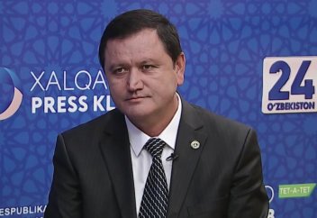 Мұсылман елінде сенат шариғат шәлісіне қарсы науқан ұйымдастырғаны үшін облыс басшысына қатаң сөгіс берді