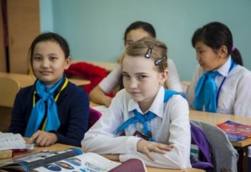 Аралас мектептер қай елдің азаматын тәрбиелеп жатыр?