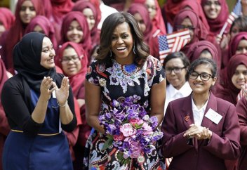 Мишель Обама удивлена: В лондонской школе царит религиозное взаимопонимание