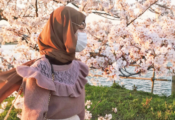 Самурайлар елінде оранып жүретін мұсылман әйелдерге қалай қарайды