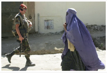 Как образ мусульманки используют для оправдания войны