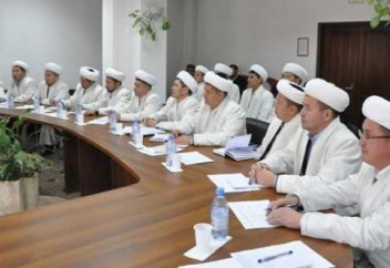 Министр имамдардың қанша жалақы алатынын жария етті