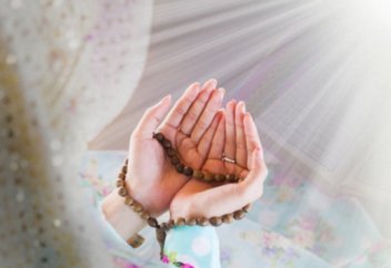 Әйел адам мархұмдарға Құран бағыштай ала ма?