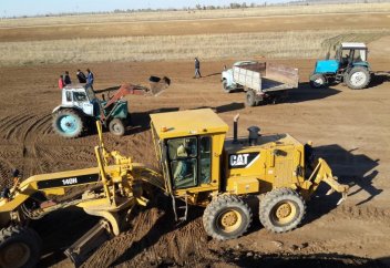 Ауызбіршілігі мол мешіт жамағаты ауылға жол салып берді (фото)