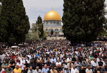 130 тысяч мусульман пришли на пятничный намаз в мечеть Аль-Акса