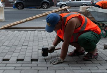 Тәжіктердің 62%-ы жат жерде жұмыс істеп жүрген туыстарының аударған ақшасымен күнкөріп отыр