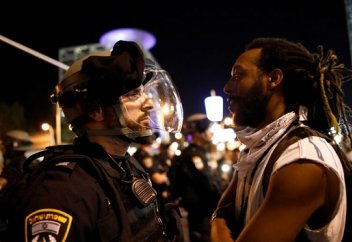 Разные: Эфиопский бунт в Израиле: темнокожие евреи протестуют против расизма в еврейском государстве