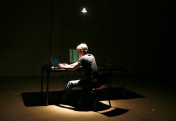 «Не заклеивайте камеру!» 8 правил кибербезопасности для всех