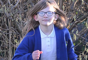 Девочка в Британии не чувствует боли, практически не ест и не спит