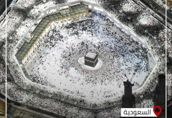 Қадір түнінде Меккедегі қасиетті мешітке 2 миллионнан астам адам жиналған (Фото)