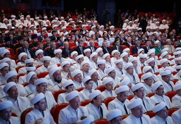 «ҚАЖЫЛЫҚ ҚОРЫ» ЕСЕБІНЕН 100 ИМАМҒА ЖАЛАҚЫ БЕРІЛЕДІ (ФОТО)