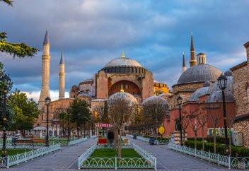 Посещение Айя Софии для иностранцев и прихожан станет раздельным