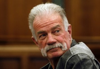 Жаһан: Құранды өртемек болған пастор АҚШ президенті болғысы келеді