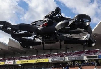 Жапонияда ұшатын мотоцикл пайда болды (видео)