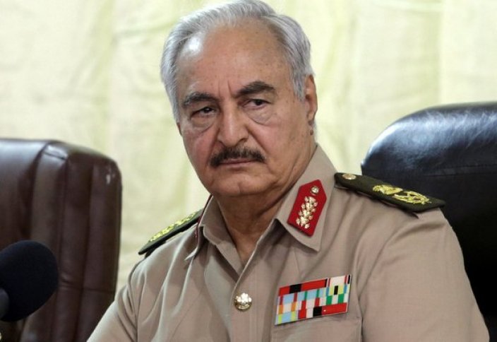 Ливию охватил новый военный конфликт. Армия наступает на Триполи