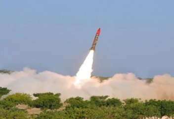 Пәкістан 450 шақырымға ұшатын зымыранын сынақтан сәтті өткізді