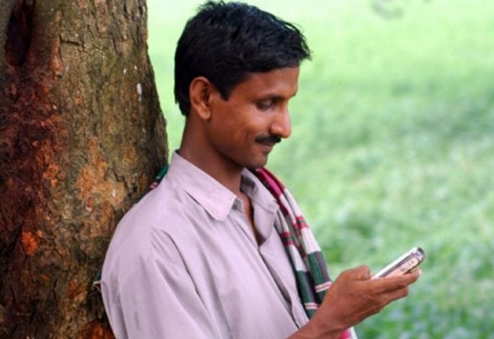Пәкістан шаруаларына 5 миллион смартфон беріледі
