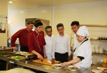 Проведена проверка качества продукции халал