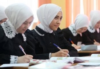 Татарлар тіл үшін "жан берісіп, жан алысатын" шаққа жетті (фото+видео)